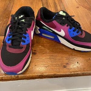Nike air max 90 premium, size 6.5 women’s, like new